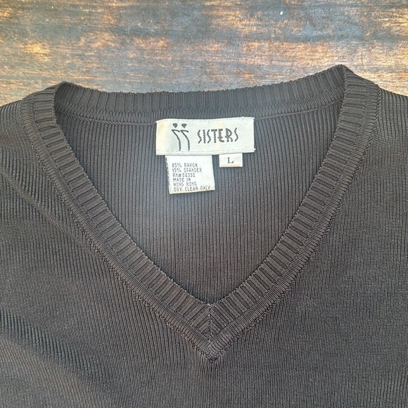 Sisters Black V-Neck Women Sweater size large - Picture 3 of 8